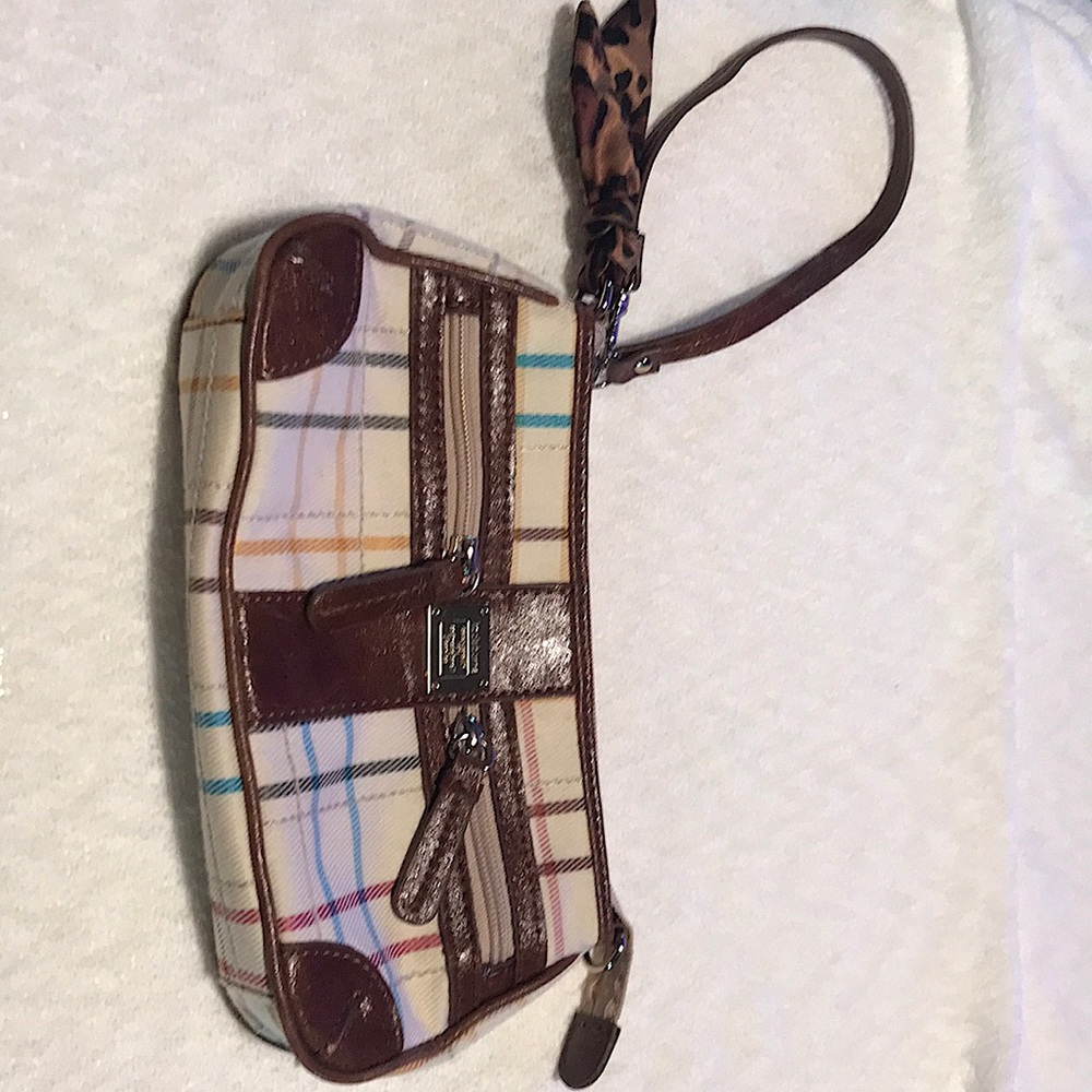 Beautiful Liz Claiborne clutch purse